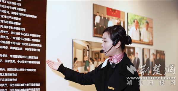 丁辰正在講解。.png.png