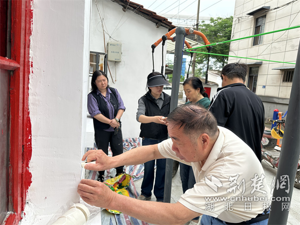 陸文軍參與炭廠角老院微改造。.jpg