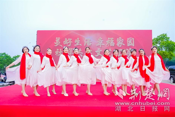開場舞《黨旗更鮮艷》.png.png