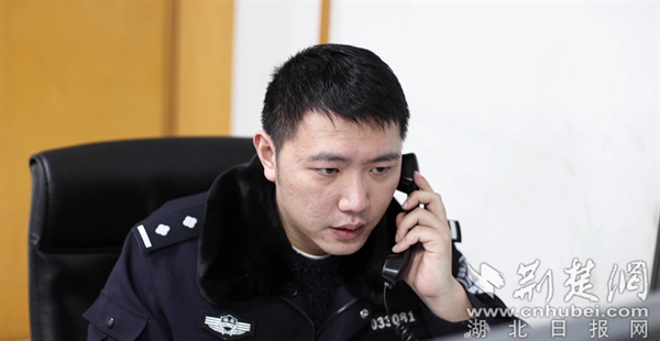 鄧肯正在工作。.png.png